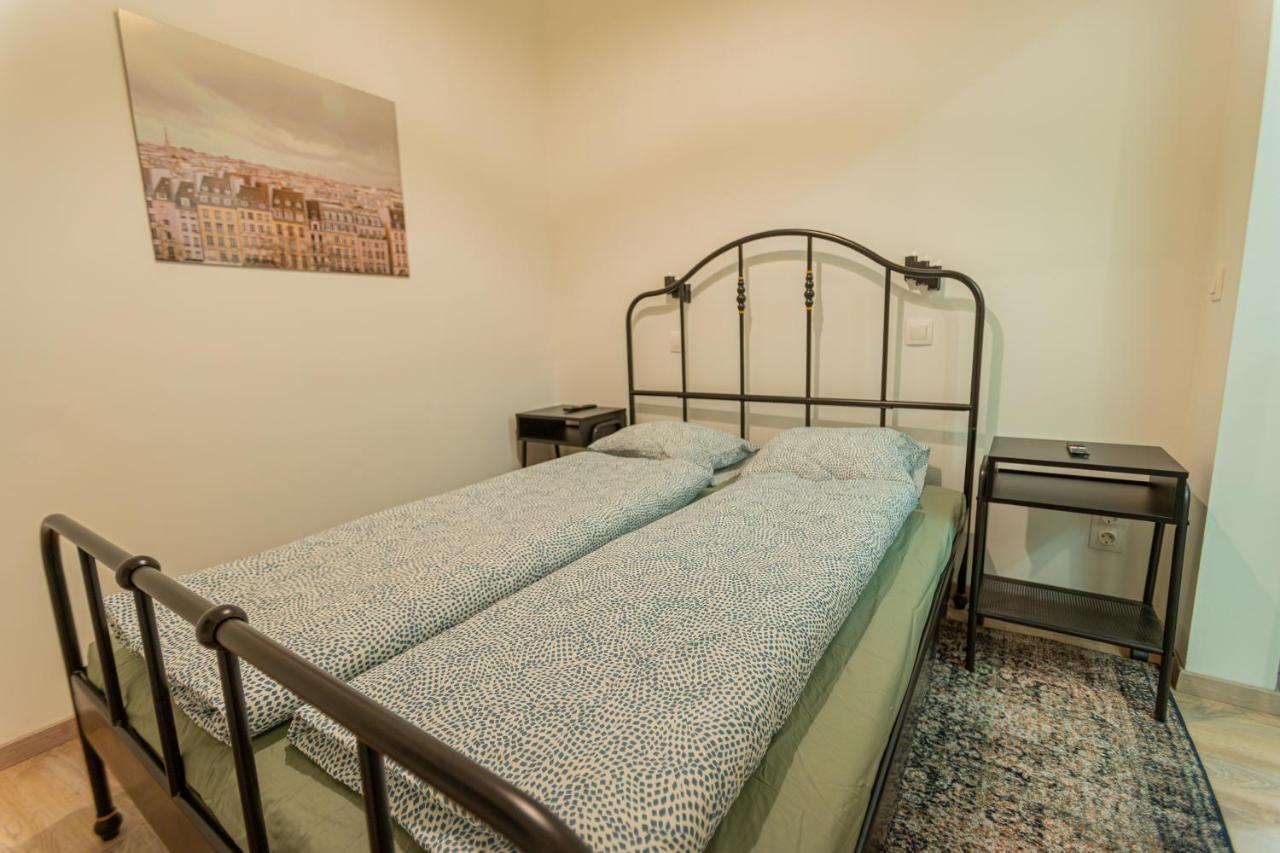 Downtown Studio Flat In Budapest, Mona Екстер'єр фото